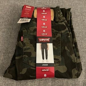 Levi’s - Camouflage Joggers. Size - 8